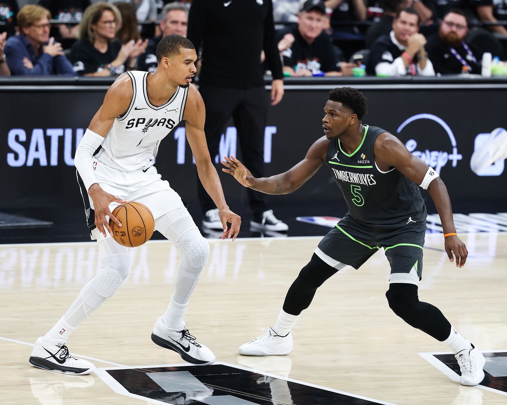凯时KB88-NBA彩经:夺回主场优势 马刺客场擒下森林狼